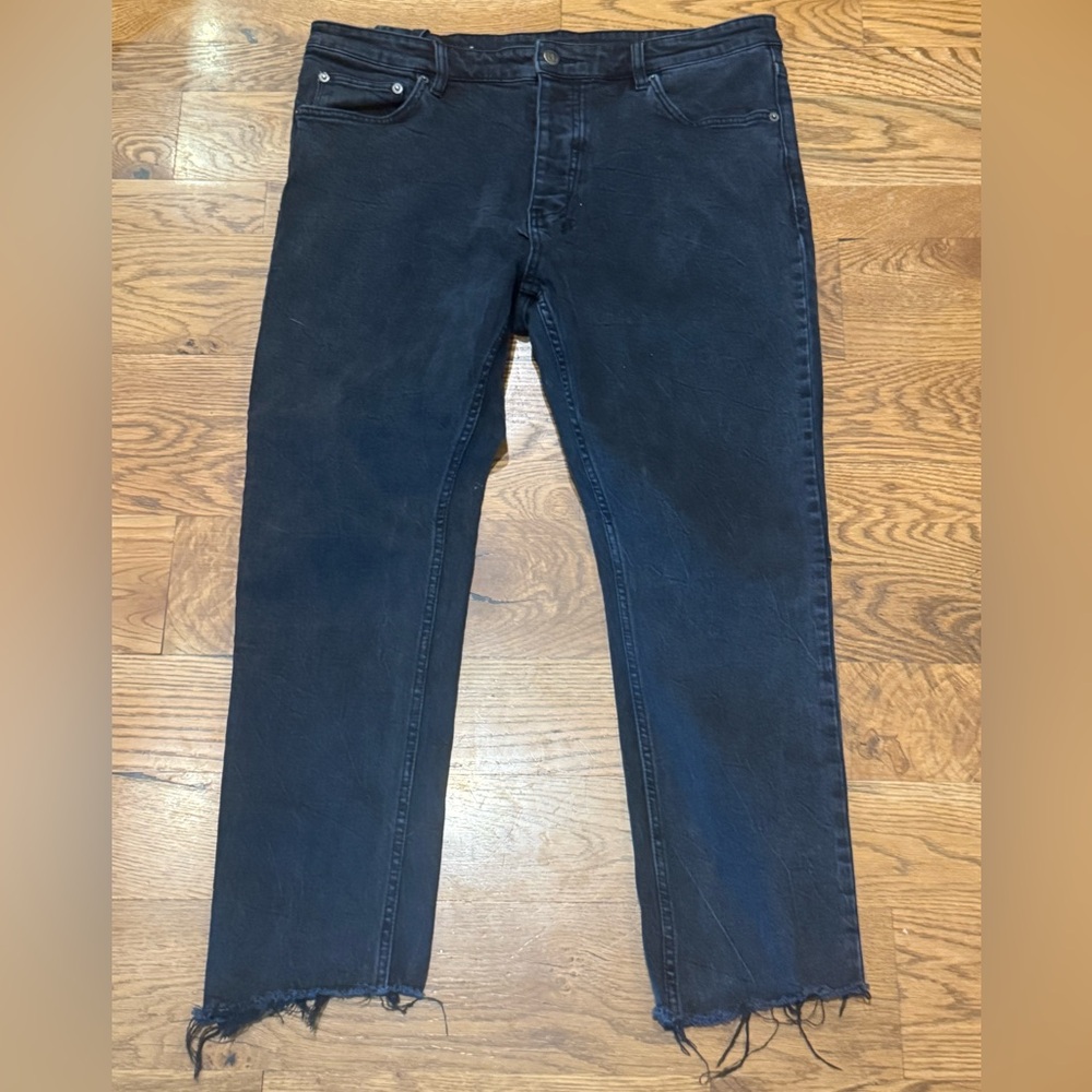 Ksubi. Chitch Dusk Black Raw Hem CroppedJeans. Size 36. 26 inseam.